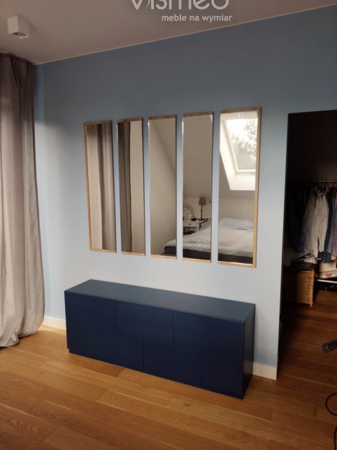 Komoda z lustrami