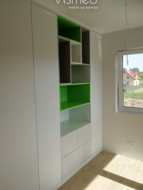 Zabudowa dla dzieci lakierowana
